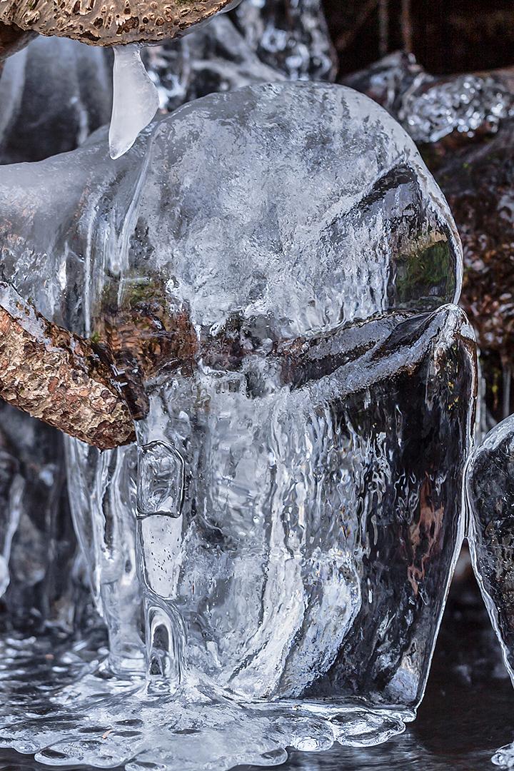 Catskill mountain Ice in the winter of 2016 photographed by Lliam Greguez