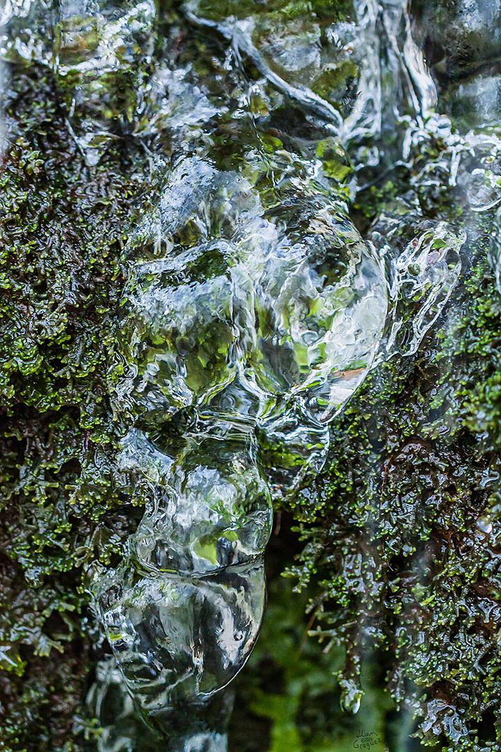 Catskill mountain Ice in the winter of 2016 photographed by Lliam Greguez