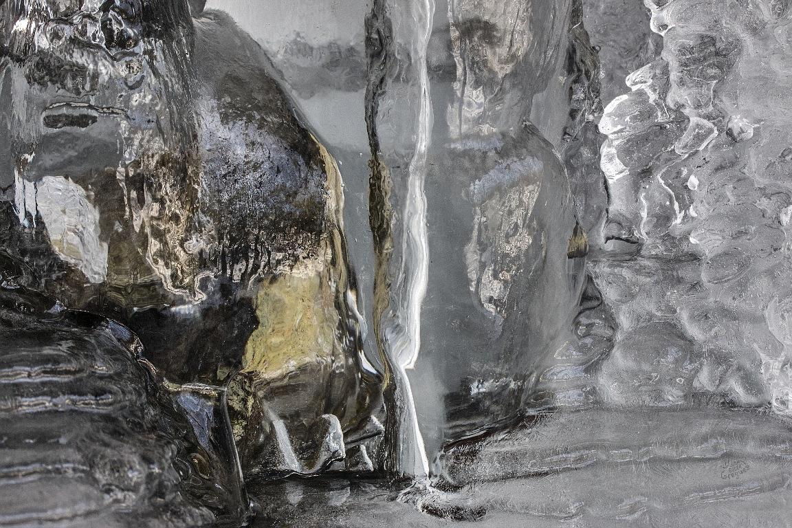 LliamGreguez 2025 Catskills iceformation ice iceart FrozenWater winter nature Stream naturephotography earthoutdoors roamtheplanet  Artist Macro Photography Str12ng Swivelable