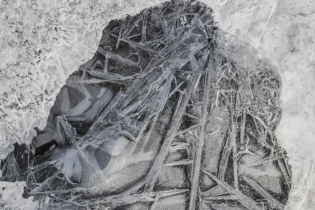 LliamGreguez Catskills iceformation ice iceart FrozenWater winter nature Stream naturephotography earthoutdoors roamtheplanet swivelable AgoraGallery Artist Macro Photography @str12ng