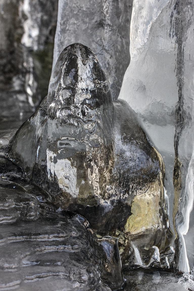 LliamGreguez 2025 Catskills iceformation ice iceart FrozenWater winter nature Stream naturephotography earthoutdoors roamtheplanet  Artist Macro Photography Str12ng Swivelable